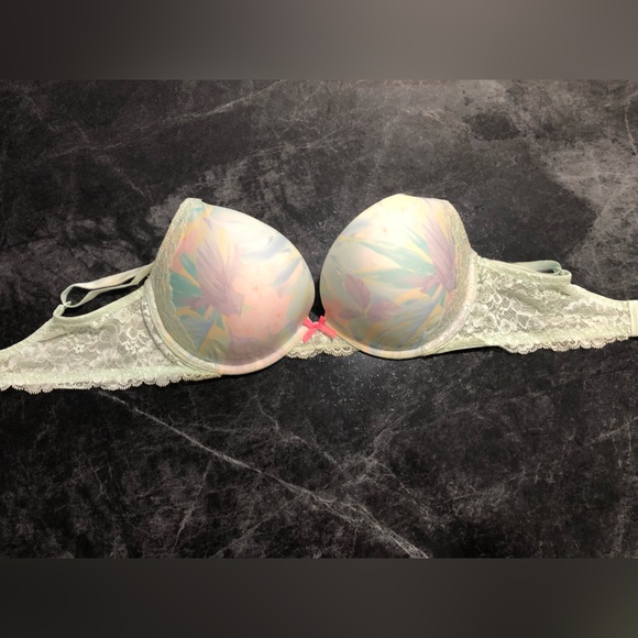 Victoria’s Secret Dream Angels Push Up Bra - Picture 2 of 3